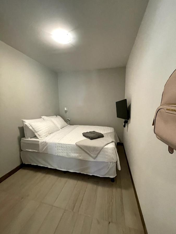 Nina'S - Juan Santamaria Hotell Alajuela Eksteriør bilde