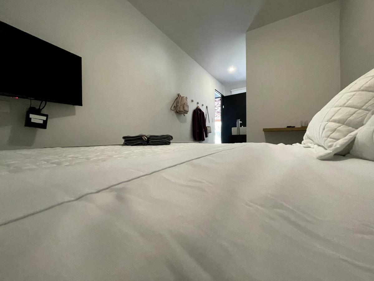 Nina'S - Juan Santamaria Hotell Alajuela Eksteriør bilde